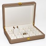 MAR001 - Marmotta pelle 24 anelli/orecchini