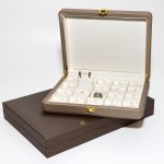 MAR001 - Marmotta pelle 24 anelli/orecchini - immagine 2